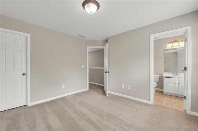 Building Photo - 501 Grove Field Ct NW