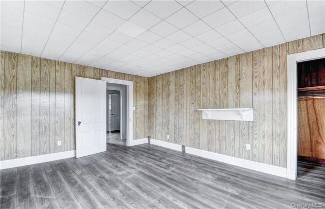 Building Photo - 202 Midland Lake Rd