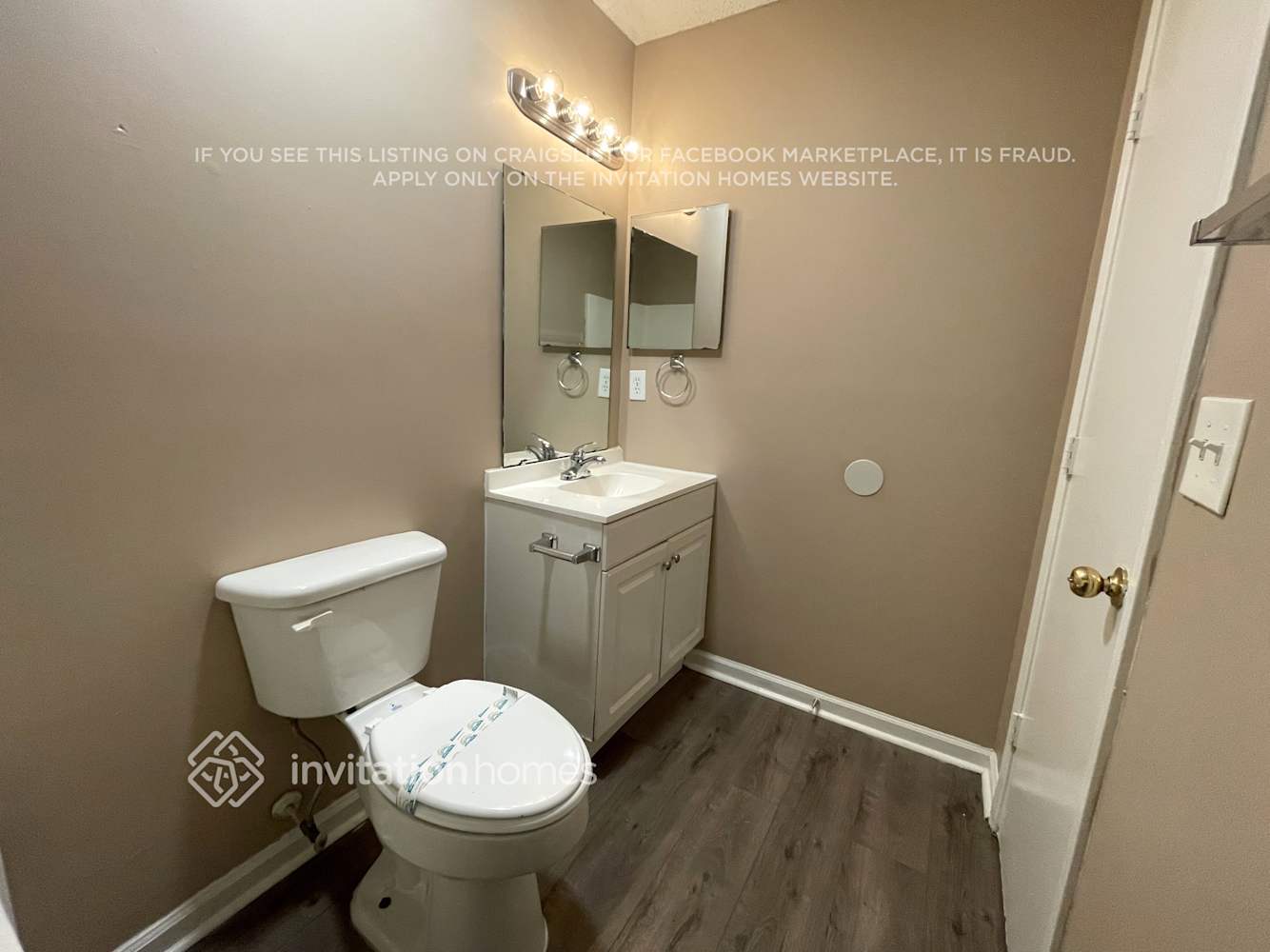 Building Photo - 3049 Parade Ln SW