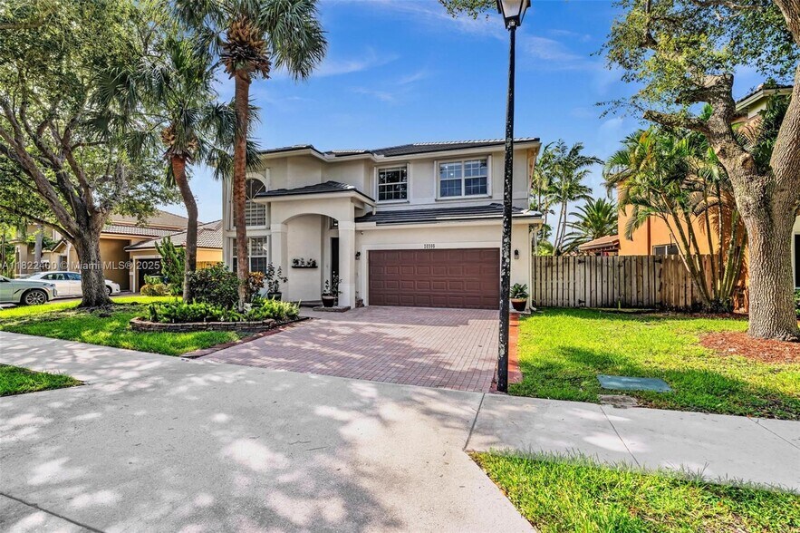 Primary Photo - 16408 Sapphire Pl