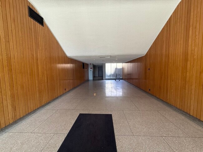 Building Photo - 125 Chiswick Rd