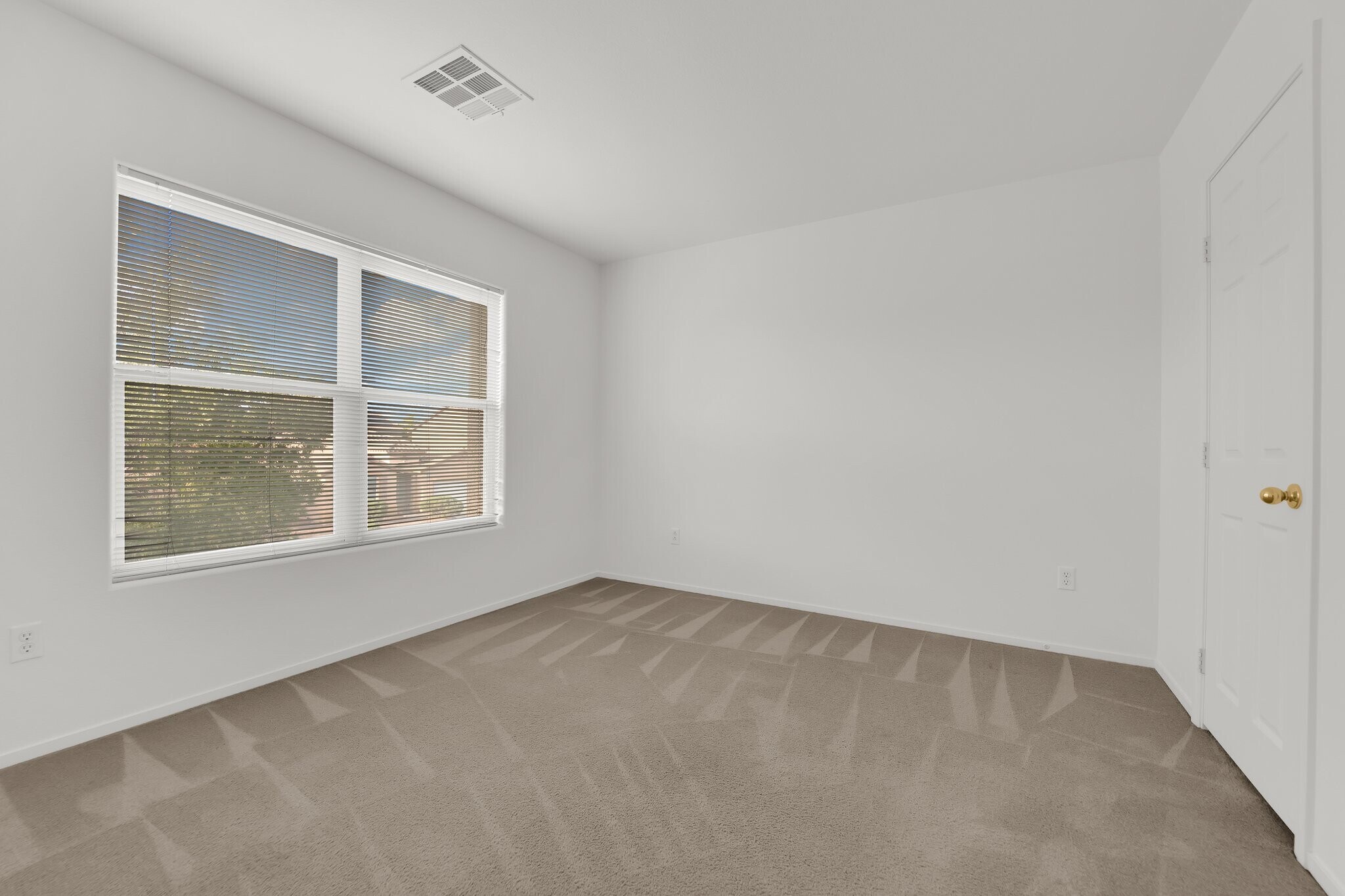 Building Photo - 9633 Rolling Thunder Ave