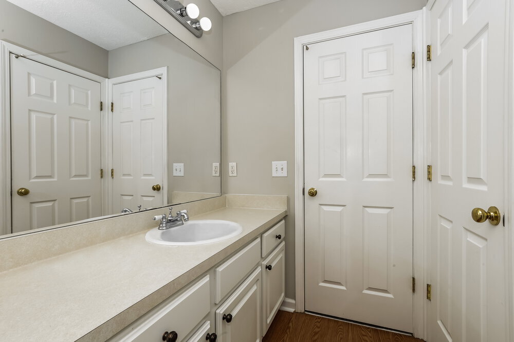 Building Photo - 2136 Blake Dr