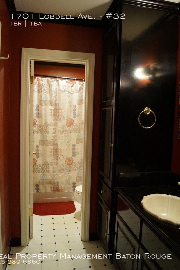 Building Photo - One Bedroom Condo in Bocage