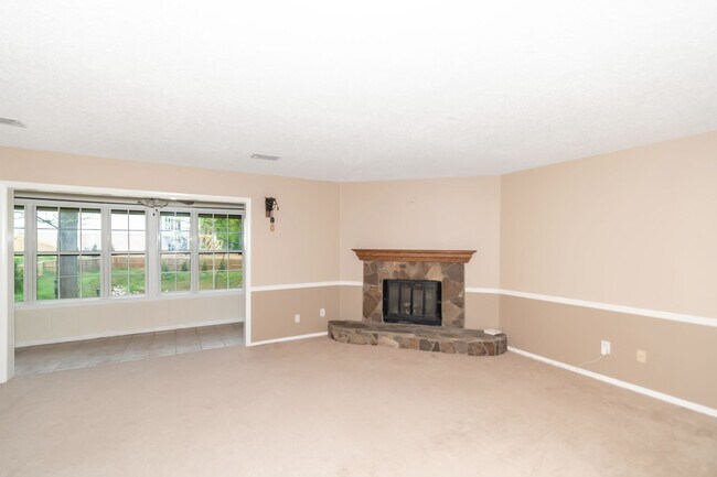 Building Photo - 2106 Palmyra Dr