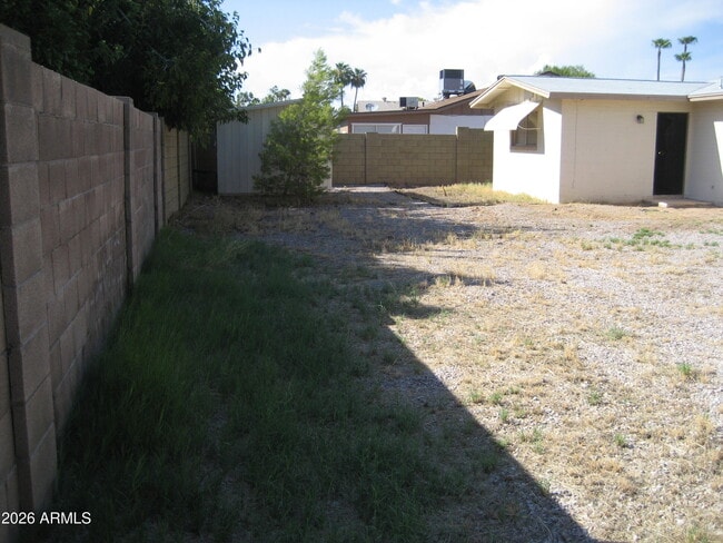 Building Photo - 11634 N 49th Ave