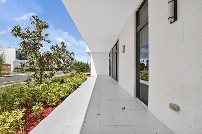 Building Photo - 16709 Botaniko Dr N