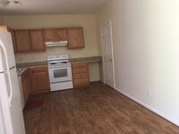 Building Photo - 107-111 Aidens Way