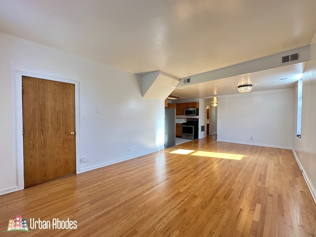 Building Photo - 1401 N Bosworth Ave