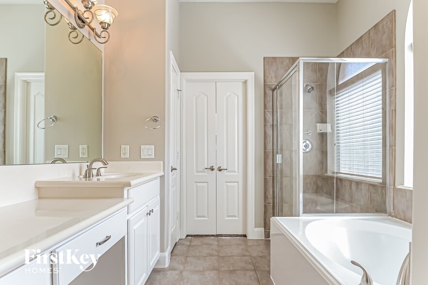 Building Photo - 5 Peach Tree Ct