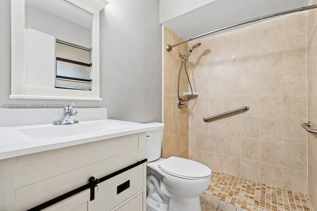 Building Photo - 1367 Riverside Cir