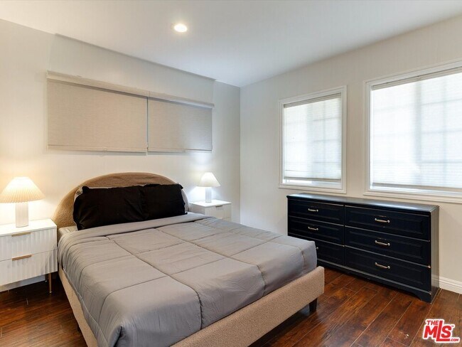 Building Photo - 23109 Mariano St