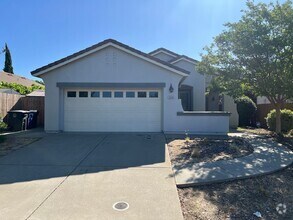Building Photo - Gorgeous, Low Maintenace, Like new Home Cl...