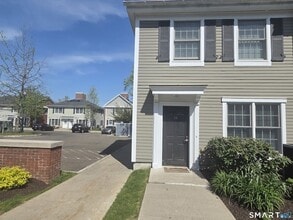 Building Photo - 49 Fairgate Dr