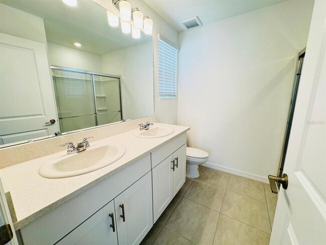 Building Photo - 3140 Skyline Lp