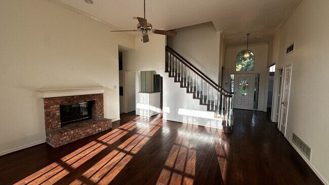 Building Photo - 18532 Bay Pines Ln