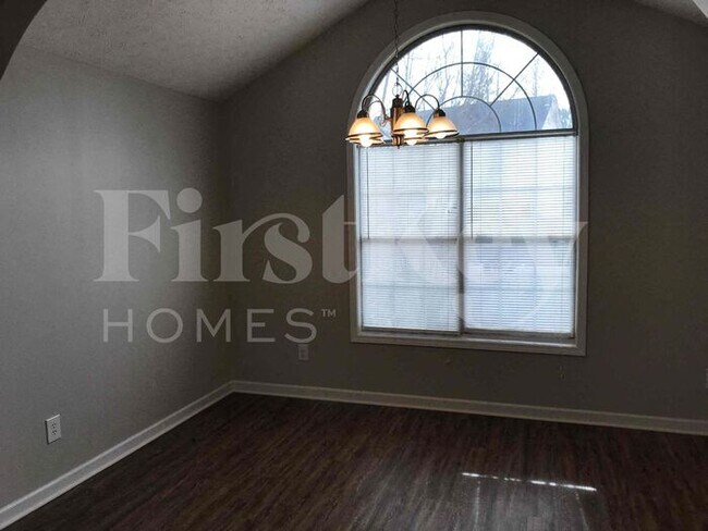 Building Photo - 8118 Birch Walk Dr