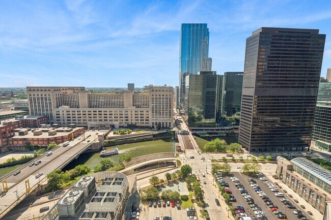 Building Photo - 235 W Van Buren St