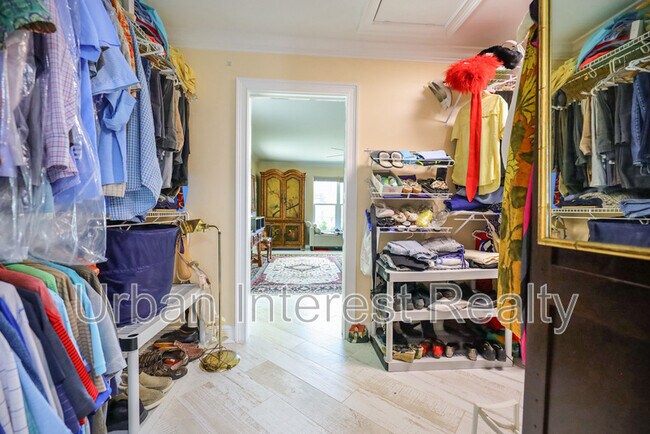 Building Photo - 501 Benning Dr