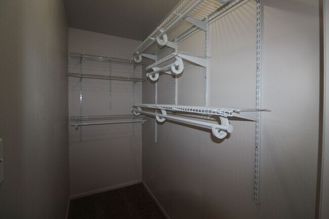 Building Photo - Great Condo in Laporte