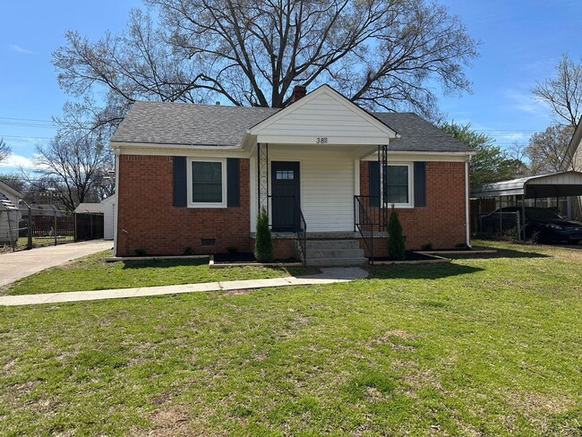 Primary Photo - Charming 4-Bedroom Home in Memphis – Spaci...