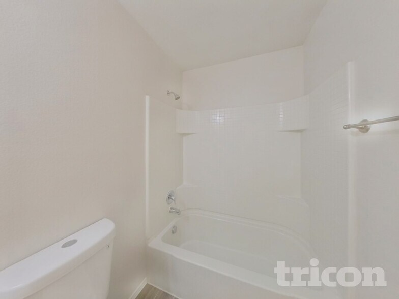 Building Photo - 5020 Caraway Dr