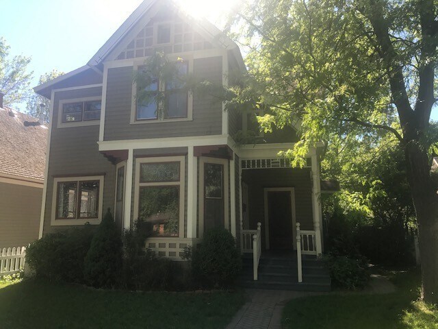Primary Photo - Vintage, Northend, Spacious Home ~ Availab...