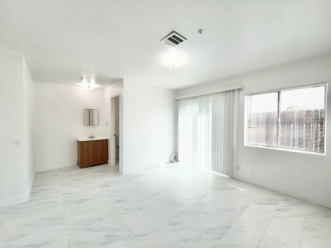 Building Photo - PS T 66369