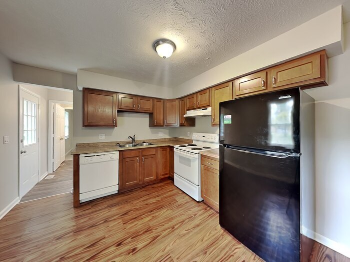 Building Photo - 940 Beacon Ln