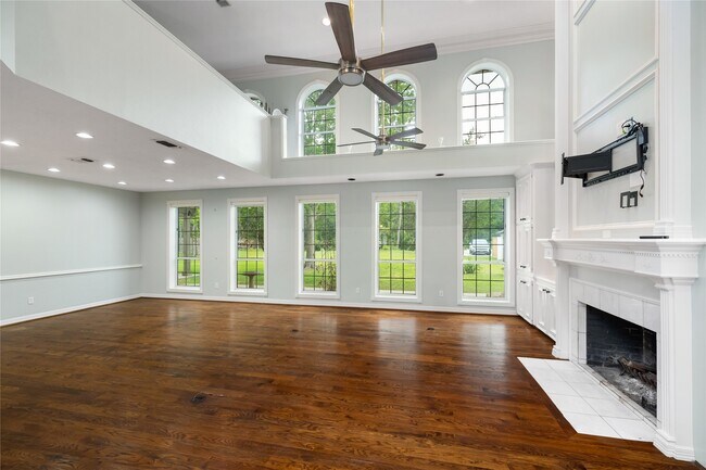 Building Photo - 106 River Oaks Dr