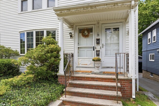 Building Photo - 131 Highland Ave