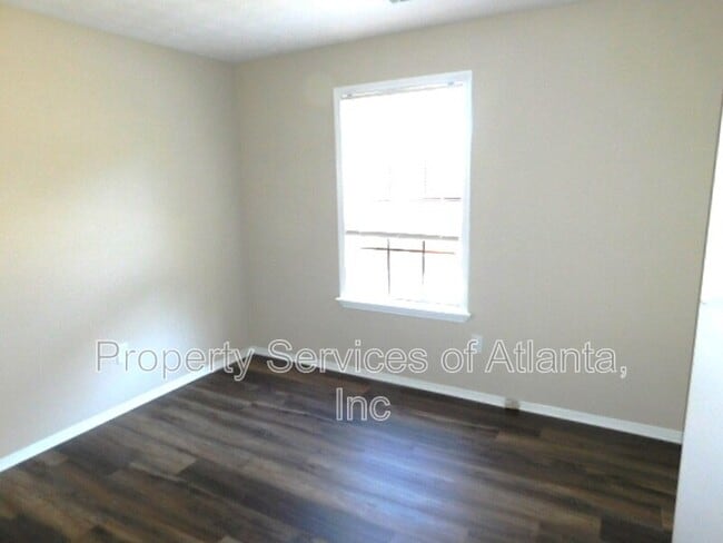 Building Photo - 1775 Petite Ln