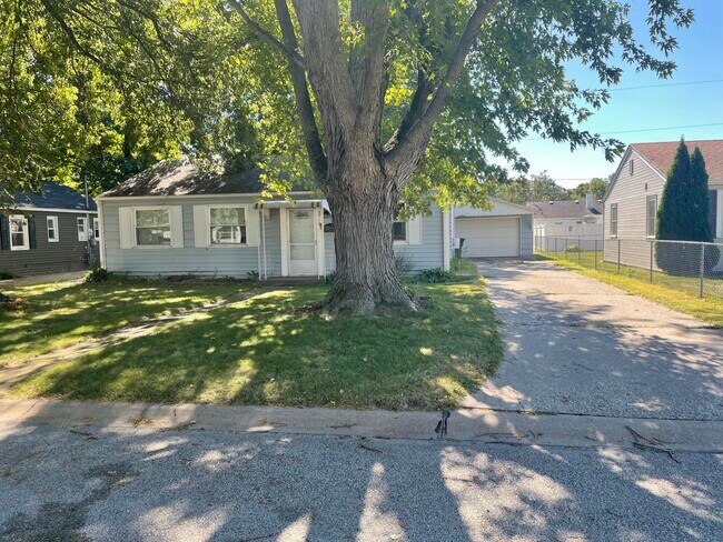 Primary Photo - 3710 14th Ave