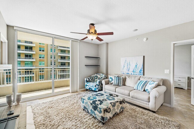 Building Photo - 700 E Boynton Beach Blvd