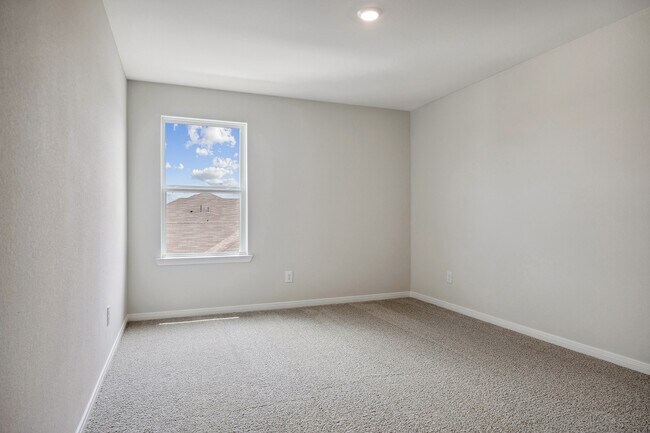 Building Photo - 15642 Honey Cv Dr