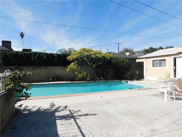 Building Photo - 755 Valley View Ave