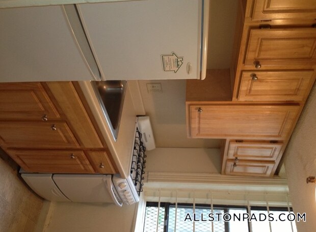 Building Photo - 1144 Commonwealth Ave