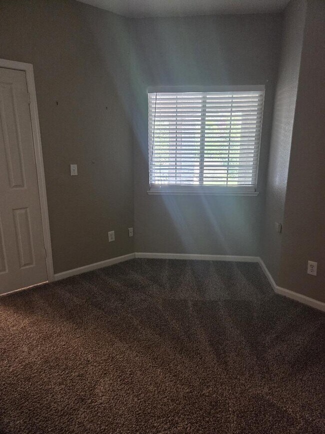 Building Photo - 1461 Velasquez Ln