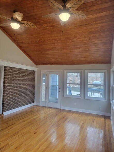 Building Photo - 3370 Westbrook Rd