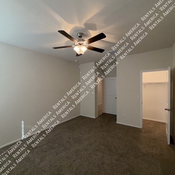 Building Photo - 1038 W Castle Ct