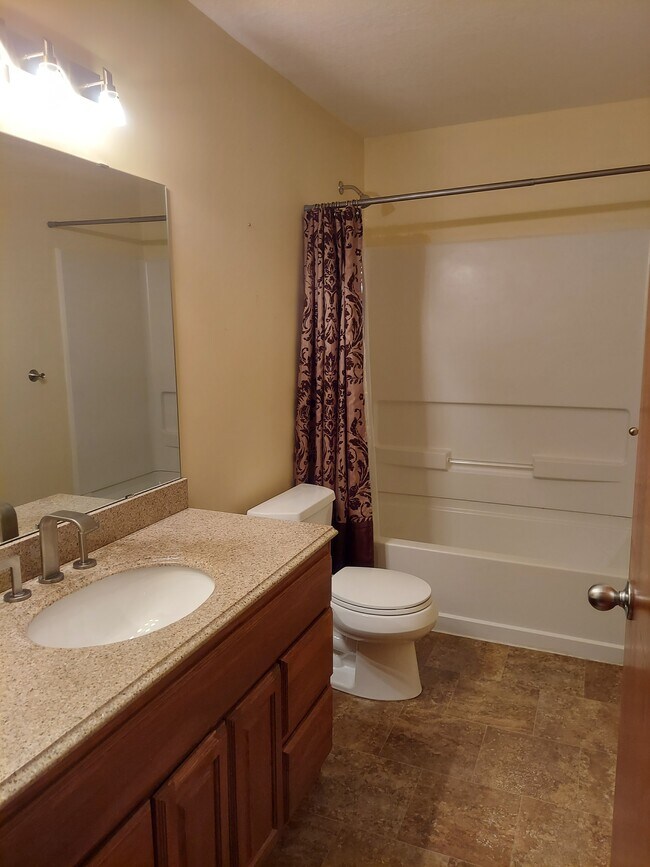 Building Photo - 5176 54th Ave NW