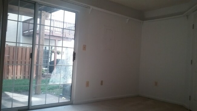 Building Photo - 7984 Copperfield Way