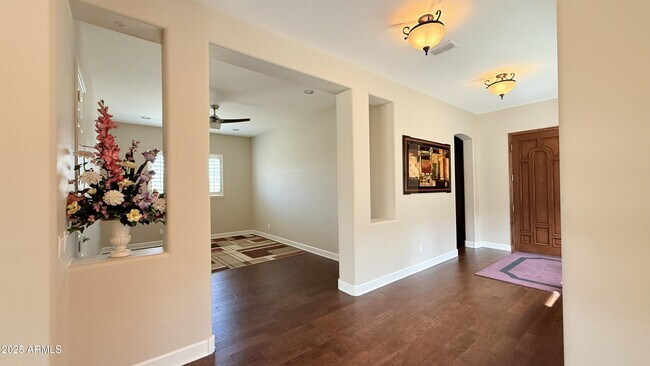 Building Photo - 5135 S Cupertino Dr