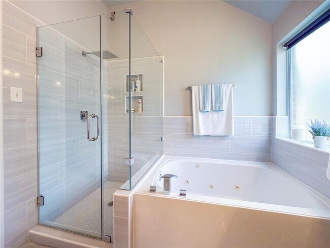 Building Photo - 2516 Spring Landing Dr