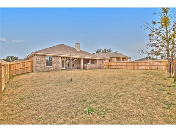 Building Photo - 2118 Yturria Dr
