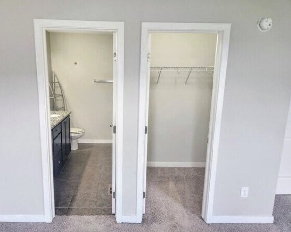 Building Photo - 7878 Cottonwood Ln