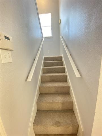 Building Photo - 2618 Isbella Dr