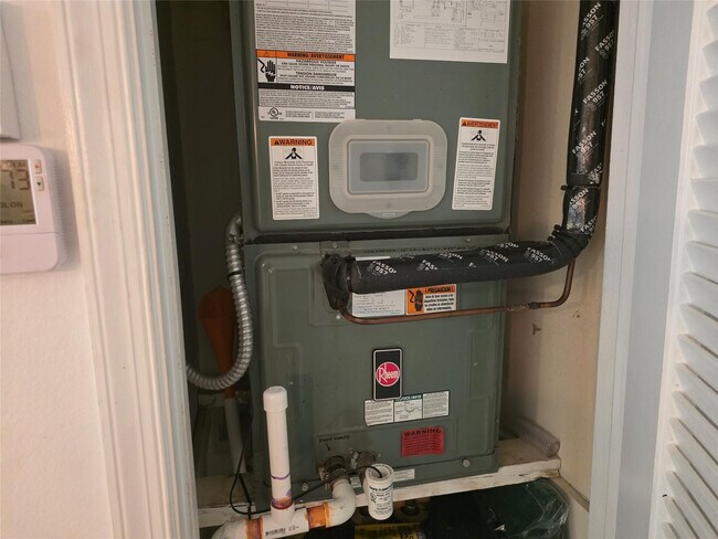 Building Photo - 959 SE 2nd Ave