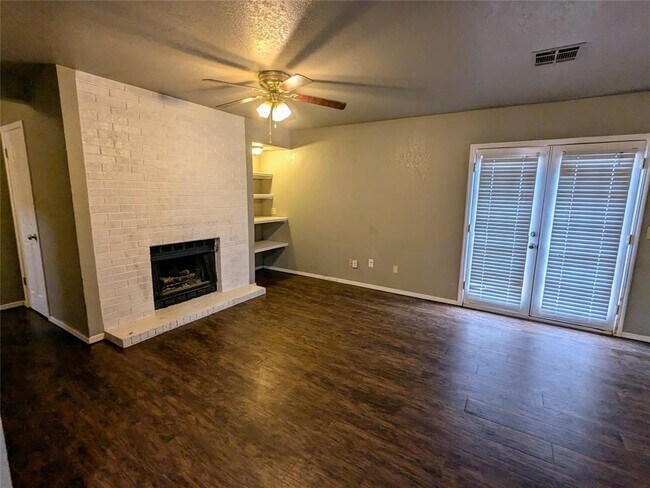 Building Photo - 1411 Concord Dr