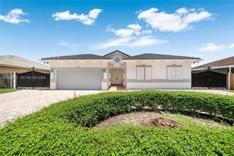 Building Photo - 1205 SE 7th Ct